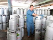 Mua sắm - Giá cả - Giá gas giảm kỷ lục, chỉ còn 300.000 đồng/bình