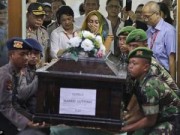 Tin tức - Nghẹn ngào tang lễ nạn nhân đầu tiên vụ QZ8501