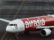 Tin tức - Máy bay AirAsia chết máy kèm tiếng nổ lớn