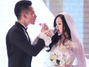 Làng sao - Cô dâu Tâm Tít uống rượu giao bôi mừng hạnh phúc