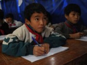 Tin tức - Trẻ em vùng cao run rẩy tới trường