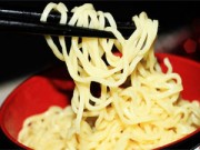 Bếp Eva - Mì ăn liền vào bụng 2 tiếng vẫn còn nguyên