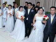 Eva tám - Chuyện về cặp nhẫn từ thiện