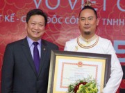 Thời trang - Võ Việt Chung nhận bằng khen cao quý của Bộ trưởng Bộ VHTTDL