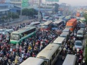 Tin tức - Đèn giao thông ngưng hoạt động, xa lộ Hà Nội “tê liệt”