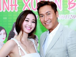 Khánh My gợi cảm bên tài tử TVB Mã Đức Chung