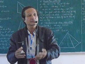 Giáo viên 20 năm dạy giỏi: Một năm tốn 24 ngàn tỷ vì học thêm