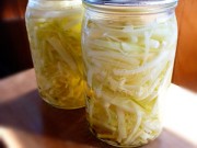 Bếp Eva - Su hào muối chua giòn giòn hấp dẫn