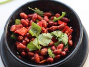 Bếp Eva - Salad lạc giòn tan cho chàng nhâm nhi