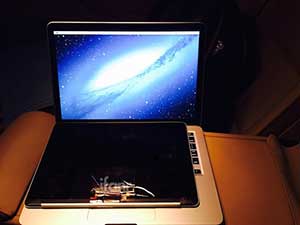 Ảnh MacBook Air 12 inch của Apple bị lộ