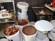 Mua sắm - Giá cả - Phát hiện lò bánh kẹo Tết làm từ cacao trôi nổi