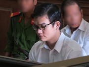 Tin tức - ‘Phi công trẻ’ đổ nước sôi vào miệng con người tình