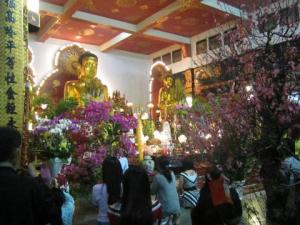 Tuổi khắc với năm Ất Mùi nên chọn ai xông đất?