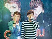 Làng sao - Hồ Quang Hiếu nhí nhảnh khi hội ngộ Hồ Việt Trung