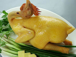 Cách luộc gà ngon và đẹp mắt cúng giao thừa