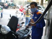 Tin tức - Giá xăng dầu rập rình tăng