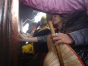 Tin tức - Xoa tiền lấy may trên chùa Đồng đỉnh Yên Tử