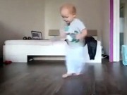 Clip Eva - Bố dạy con nhảy hiphop cực đáng yêu