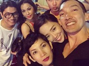 Làng sao - Tóc Tiên vui vẻ đi ăn tối cùng siêu mẫu Xuân Lan