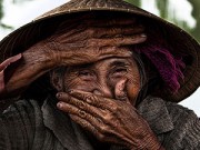 Xem & Đọc - Nụ cười đặc biệt của người Việt qua ống kính nhiếp ảnh gia Pháp