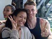 Làng sao - Phương Vy Idol và chồng Tây giản dị đi tuần trăng mật