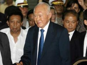 Chính sách ưu tiên cho phụ nữ học cao của ông Lý Quang Diệu