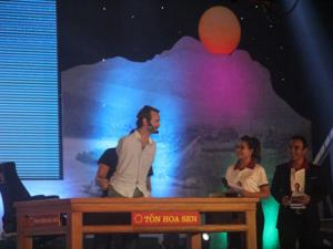 Chàng trai “không tay chân” đến Nghệ An