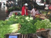 Mua sắm - Giá cả - Hà Nội: Giật mình mớ rau muống đắt ngang 3 lạng thịt