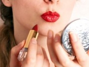 Làm đẹp - Mẹo hay giúp nàng khắc phục dị ứng da khi trang điểm