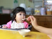 Làm mẹ - Những quan niệm sai lầm về ăn dặm ở trẻ mẹ nên biết
