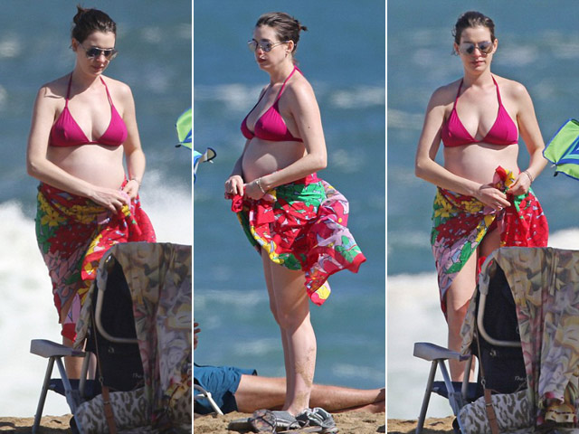 Anne Hathaway diện bikini khoe bụng bầu gợi cảm