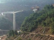 Tin tức - Sập giàn giáo thi công cầu, 4 người chết