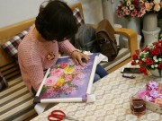 Nhà đẹp - Tranh chữ thập, tranh ruy-băng vào mùa 'sốt xình xịch'