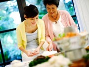 Eva tám - Thời nay, mẹ chồng mới là người phải chiều con dâu