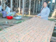 Mua sắm - Giá cả - Nhiều đặc sản “lai rai” ngày Tết