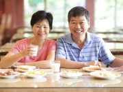 Tin tức sức khỏe - Vì sao người cao tuổi cần dinh dưỡng chuyên biệt?