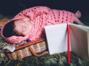 Làm mẹ - Bộ ảnh đẹp như Tây của bé Việt 23 ngày tuổi