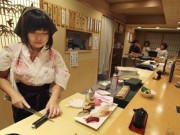 Eva tám - Tại sao phụ nữ không được phép làm đầu bếp sushi?