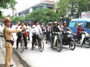 Tin tức - 12 đường dây nóng nhận phản ánh giao thông dịp Tết