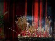 Nhà đẹp - Vì sao hương nhang càng thơm càng độc?