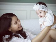 Làng sao - Con gái Hà Kiều Anh 3 tháng tuổi "trổ tài" làm mẫu nhí