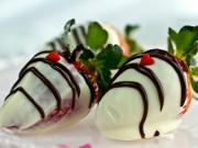 Bếp Eva - Valentine làm dâu tây tình yêu cực đơn giản