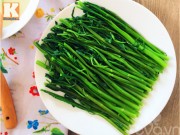 Bếp Eva - Mẹo luộc rau muống giòn ngọt, xanh mướt