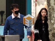 Làng sao - Lộ ảnh Phùng Thiệu Phong đón Tết cùng "Mỹ nhân ngư"