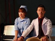 Clip Eva - Hari Won quấn quýt với Trấn Thành ở hậu trường chụp poster phim