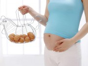 Bà bầu - Mang bầu, ăn mỗi ngày 1 quả trứng gà có quá nhiều?
