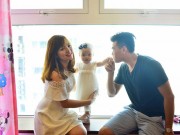 Bà bầu - Ca sĩ 9x kể cảnh sau sinh "tay bế con bé, tay xúc cháo con lớn"