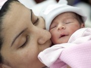 Bà bầu - "Sốc" với những câu chuyện sinh con mới biết có thai