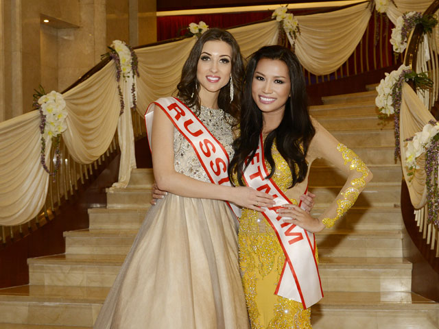 Kelly Trang Trần đoạt giải Trang phục dân tộc đẹp nhất