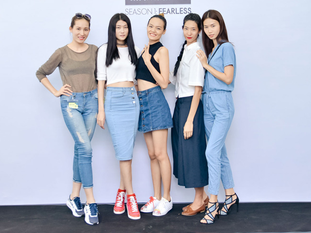 Kha Mỹ Vân khoe chân dài khi casting The Fashion Show